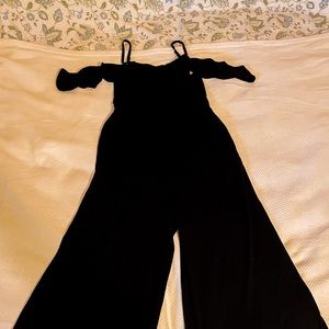 BLACK OFF THE SHOULDER ROMPER JUMPSUIT